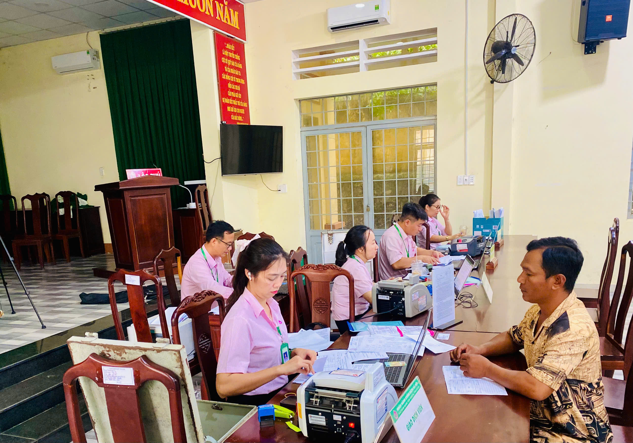 HOẠT ĐỘNG TÍN DỤNG CHÍNH SÁCH TẠI XÃ LỘC PHÚ THÁNG 5 NĂM 2025