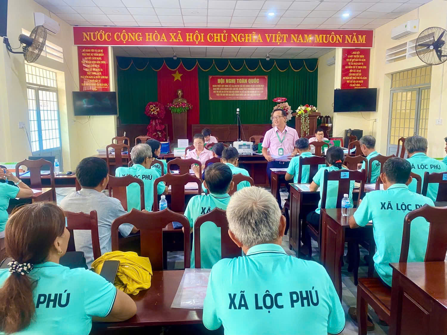 Toàn cảnh cuộc họp giao ban